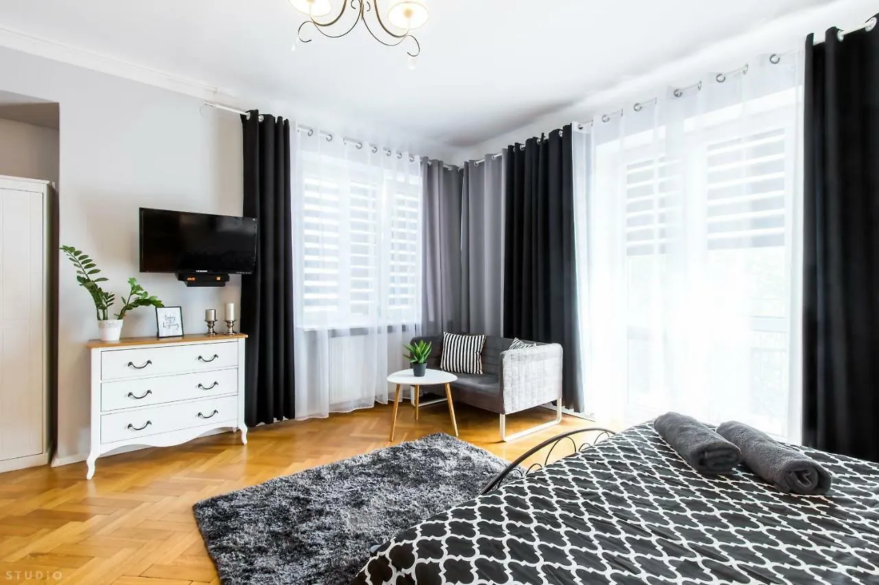 Clicktheflat Apartment Chmielna 7 Warsaw