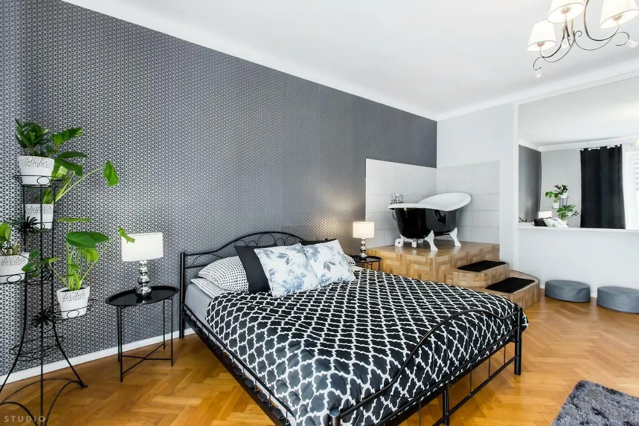 Clicktheflat Apartment Chmielna 7 Warsaw Poland