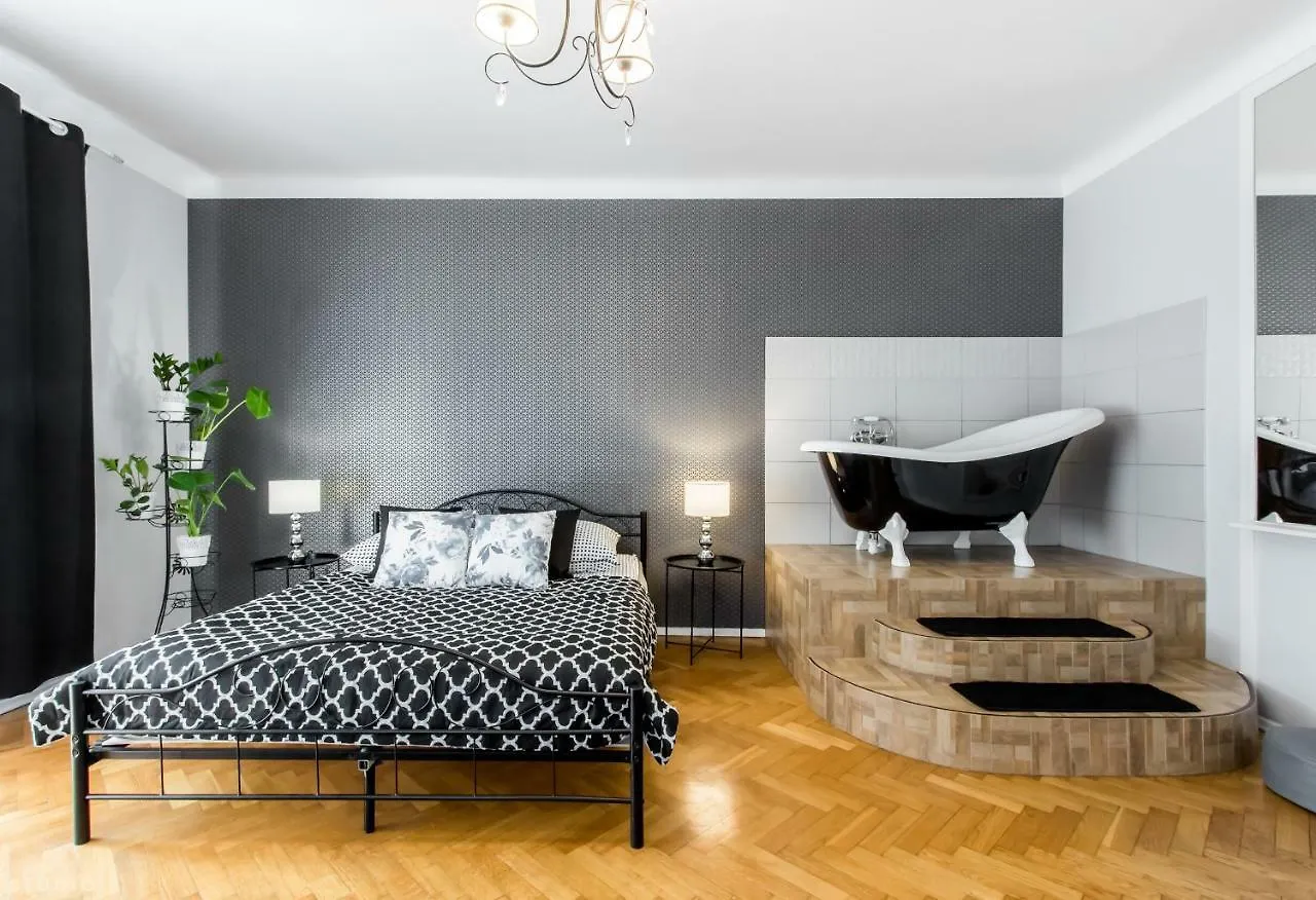 Clicktheflat Apartment Chmielna 7 Warsaw