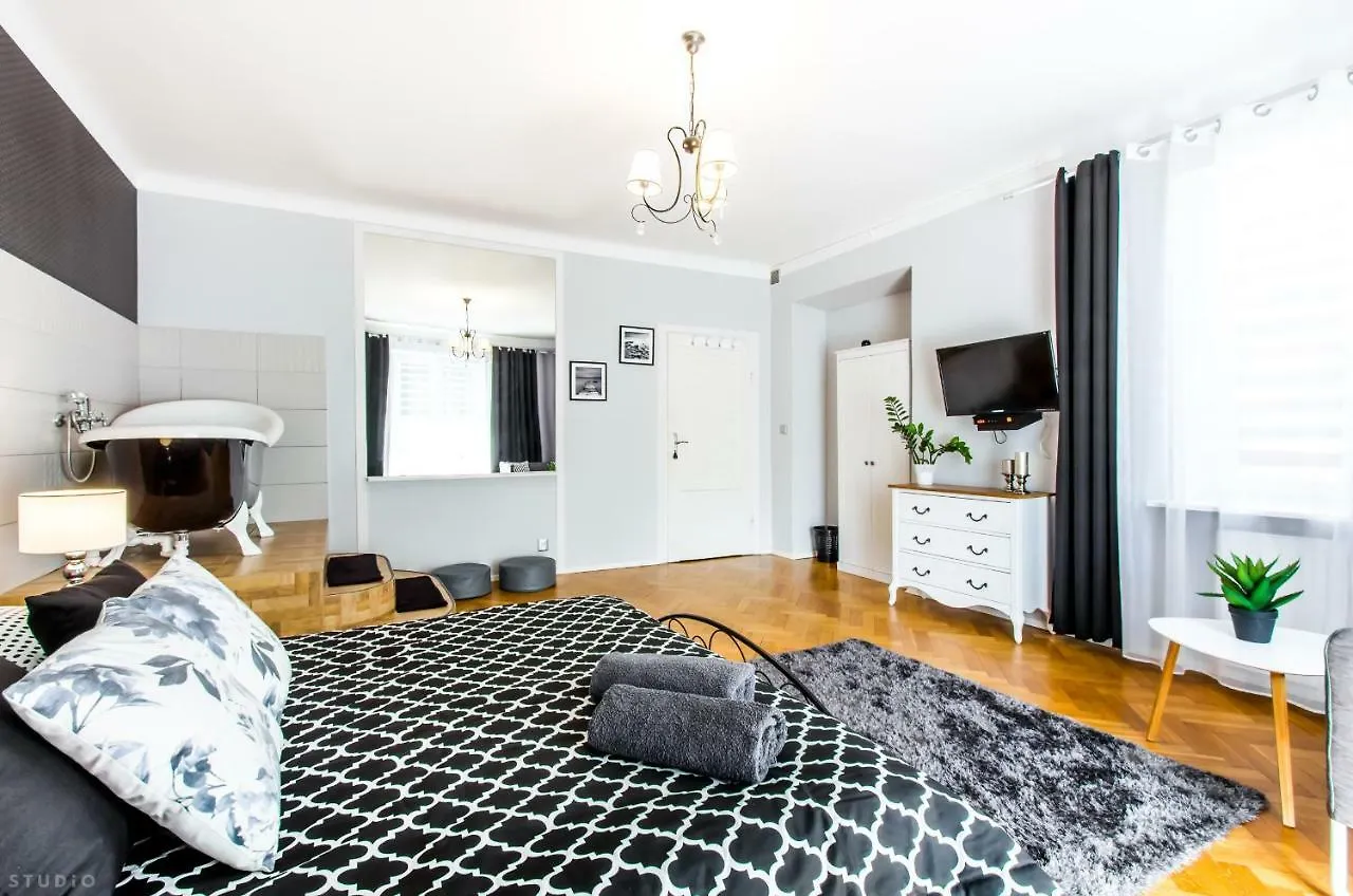 Clicktheflat Apartment Chmielna 7 Warsaw Poland