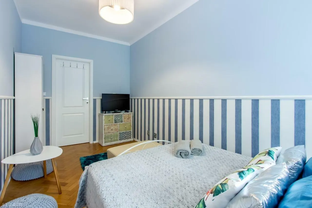 Clicktheflat Apartment Chmielna 7 Warsaw